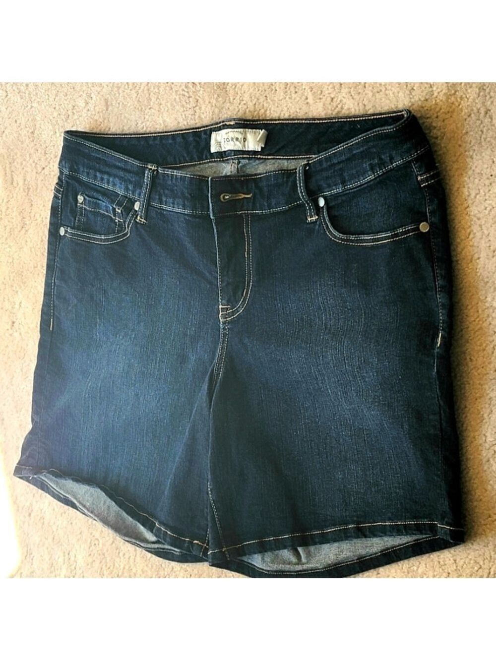Torrid Women's Blue Jean Mid-Rise Denim Shorts Size 16